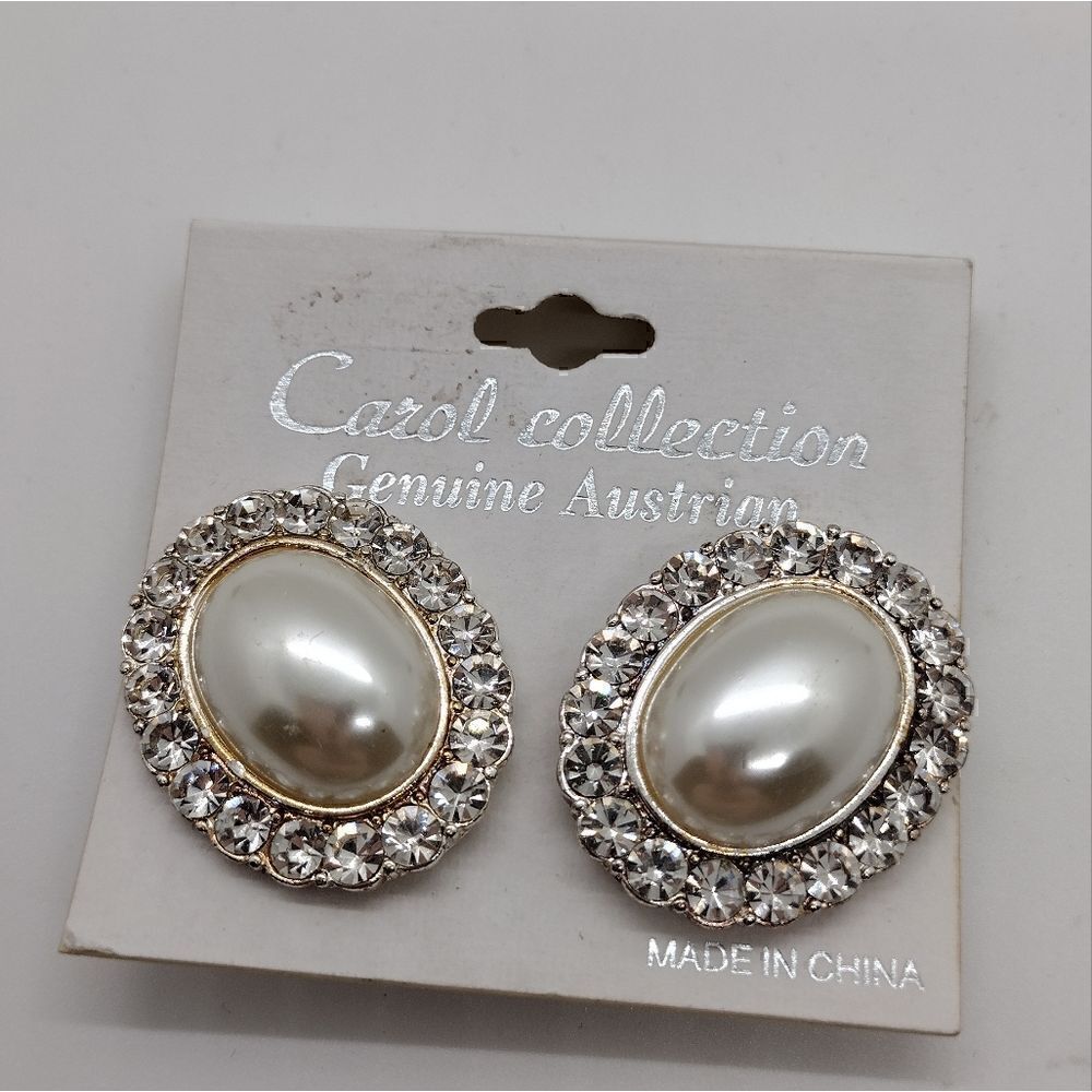 Carol Collection Pearl Look Austrian crystal clip on earrings